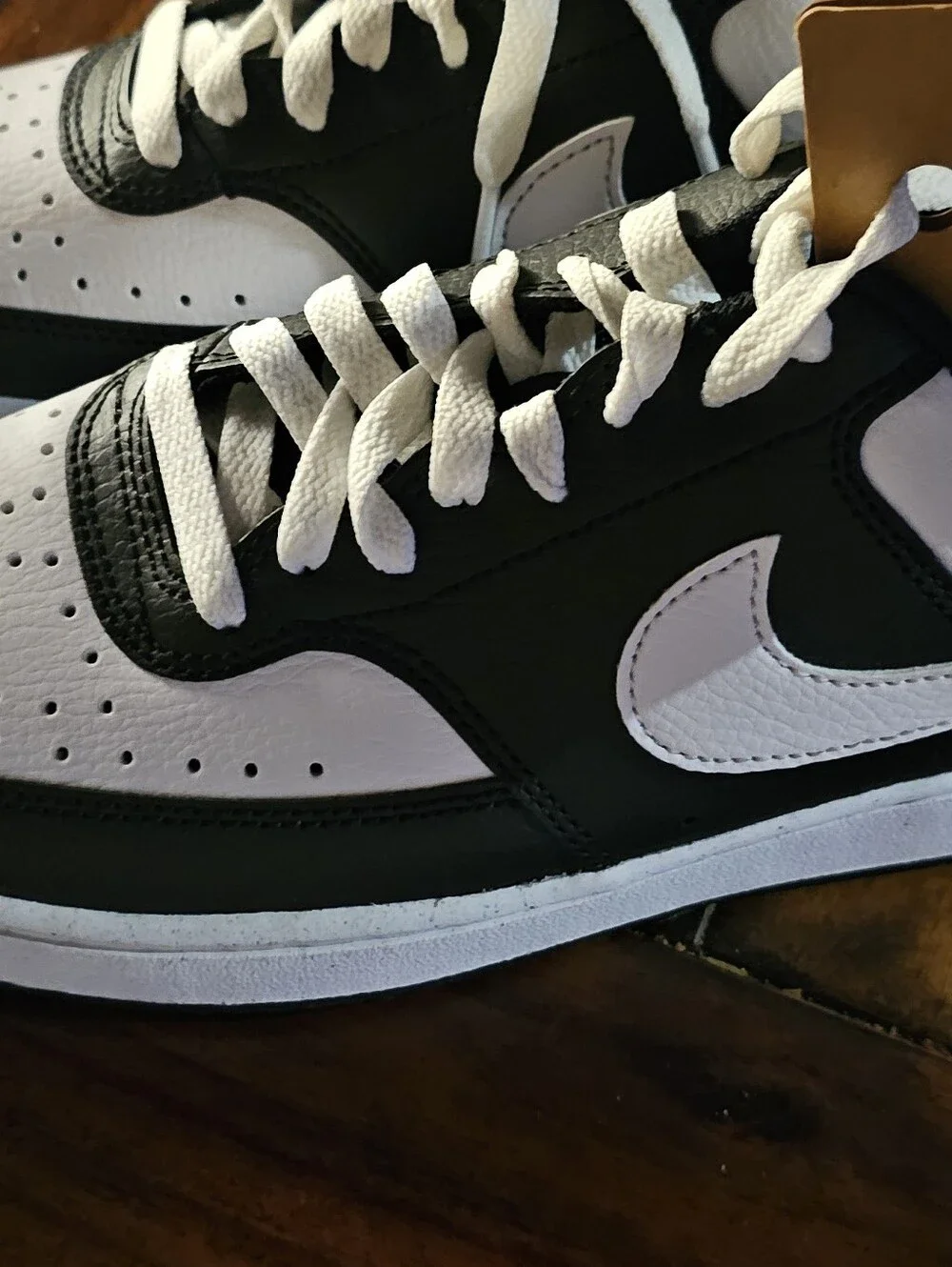 Brand New  Size 9 Nike Black and White Low-Top Sneakers
